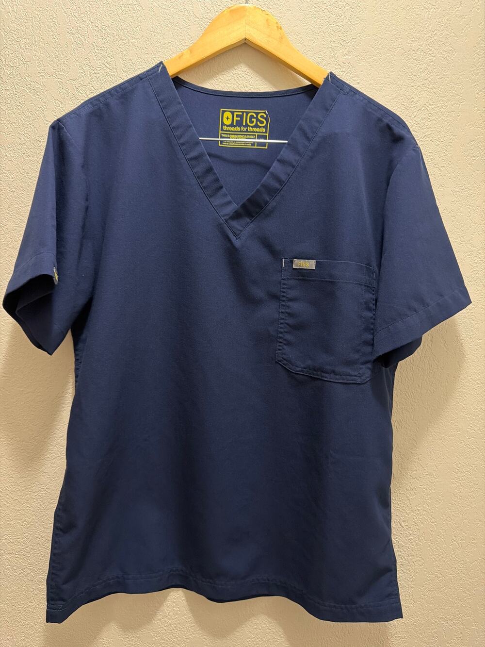FIGS threads for threads Navy Blue Scrub Top SZ M